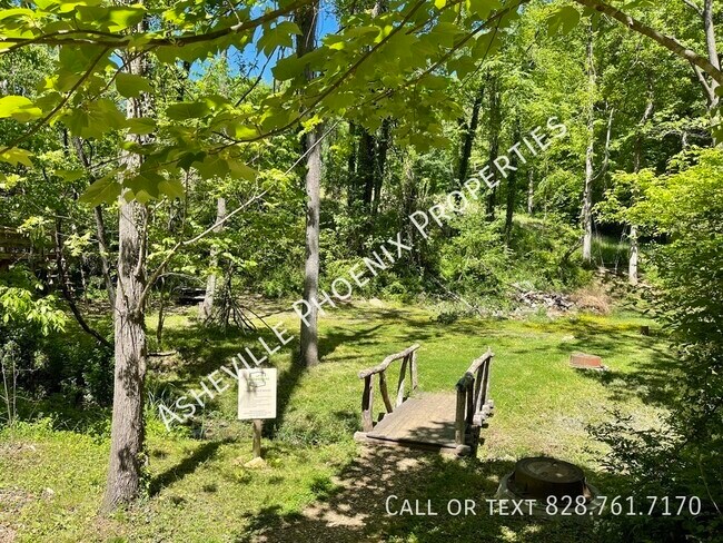 Photo - 18 Mauricet Ln House