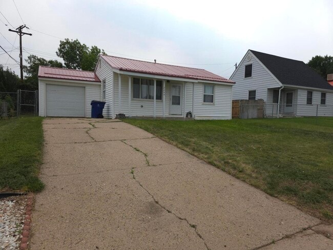 Photo - 2644 Barela St