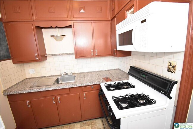 Photo - 215 Cattell St Unit 2nd Floor