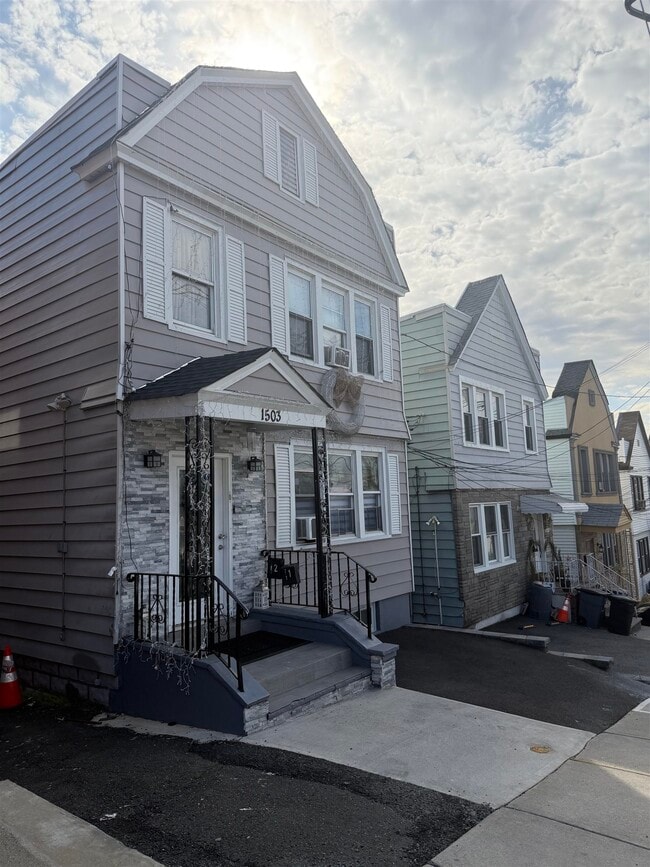 Building Photo - 1503 76th St Unit 2