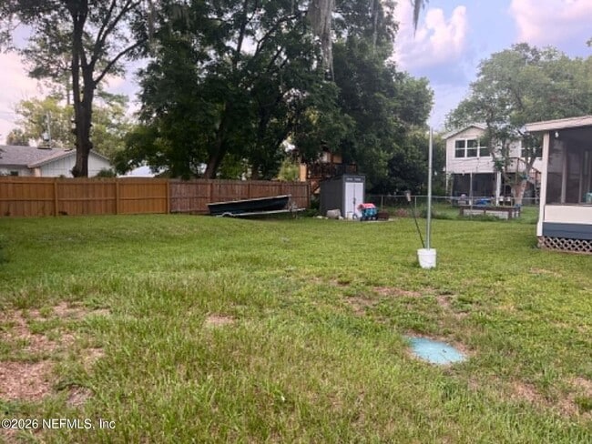 Photo - 1605 Lakewood Rd