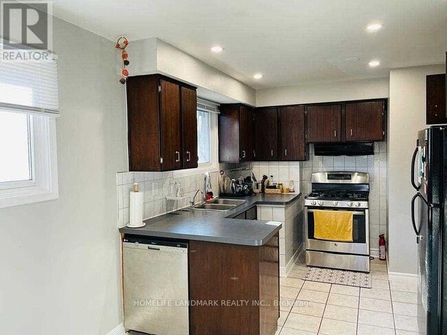 Photo - 9 Terra Cotta Crescent