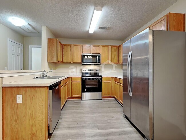 Photo - 20 Willow Lakes Dr