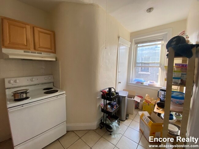 Photo - 213 Kelton St