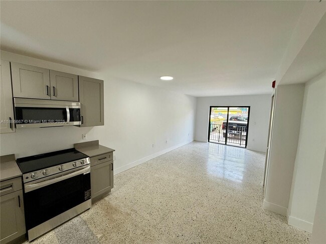 Photo - 180 NE 57th St Unit 9