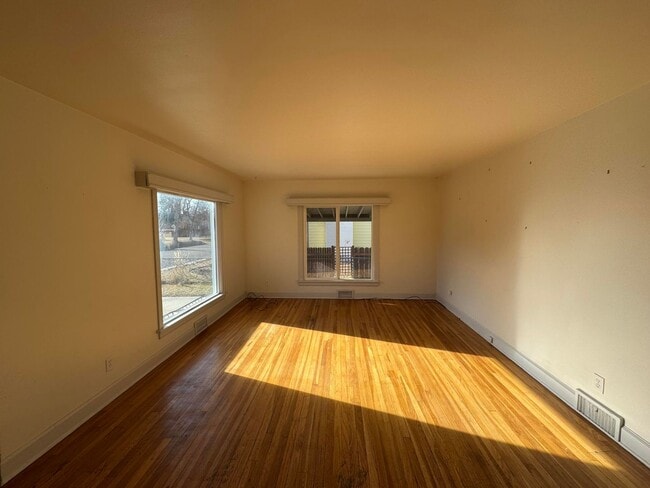 Photo - Charming University District Home - 4 Bedrooms, 2 Bathrooms