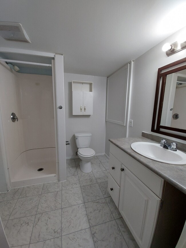 Photo - 32 Ridgeway Av