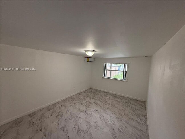 Photo - 3513 SW 4th St Unit 2