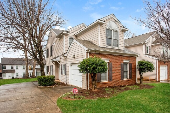 Photo - Charlotte - 3 bedroom 2.5 bath Townhome - Davis Lake Community