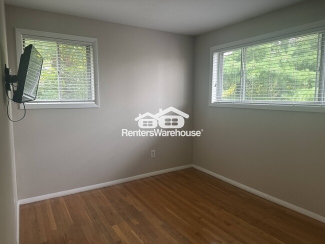 Photo - 521 Epsom Rd