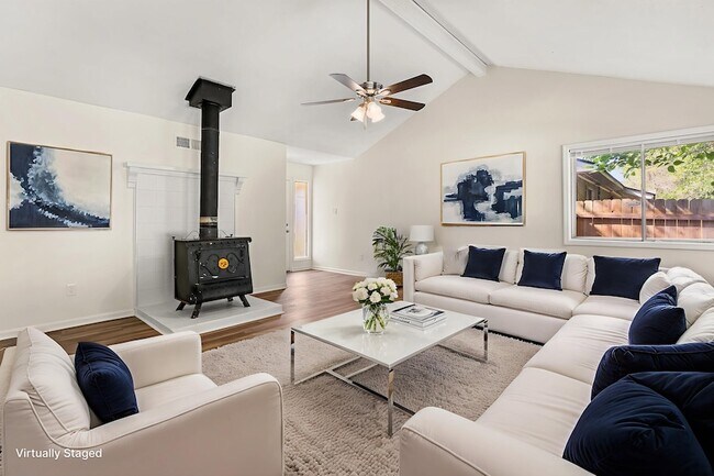 Photo - 4008 Hitchcock Dr House