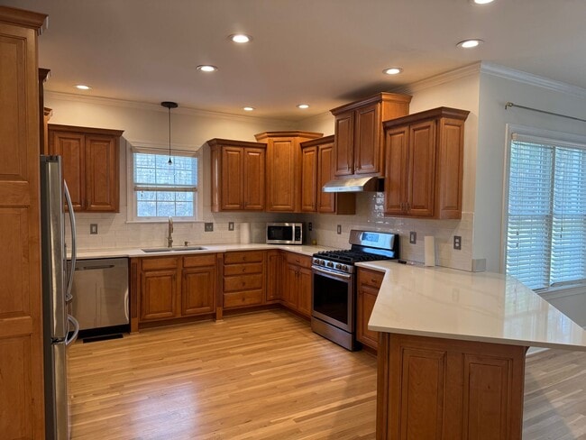 Photo - Stunning 5BR Executive Style Home in Brentwood