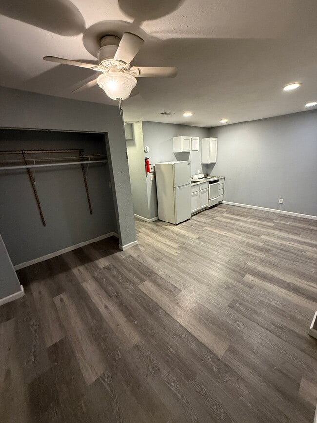 Photo - 5423-5425 E 27th St Unidad 5425