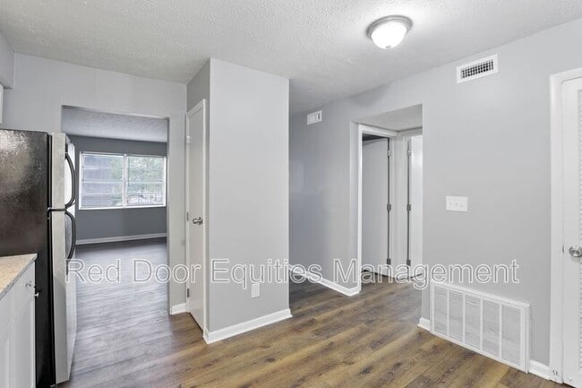 Photo - 123 Walnut St