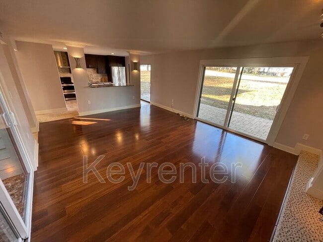 Photo - 516 Lost Tree Ln