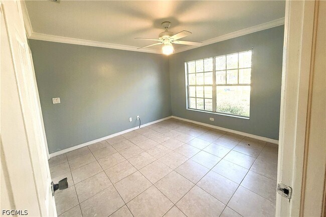 Photo - 609-611 Hawthorne Ave S
