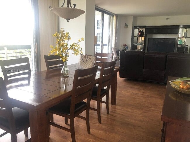 Photo - 3400 NE 192 St Unit 609