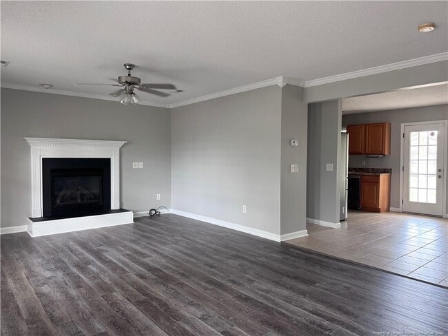 Photo - 115 Dover Ct E