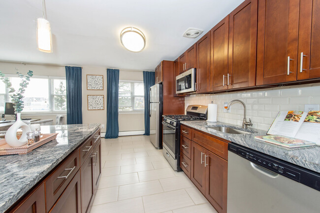 Building Photo - The Crossings at Menlo Park Rental