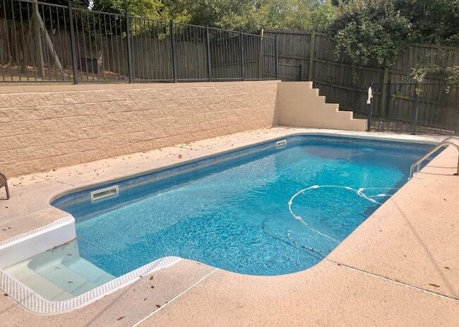 Photo - 2206 Bluecutt Rd