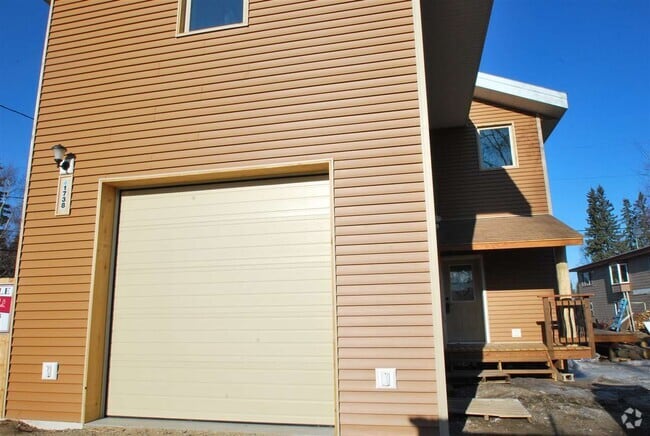 Building Photo - 1738 Alaska Way Rental