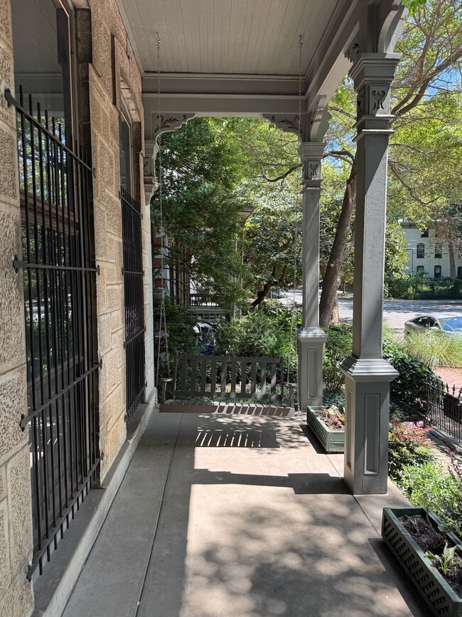 Photo - 3605 Hamilton St