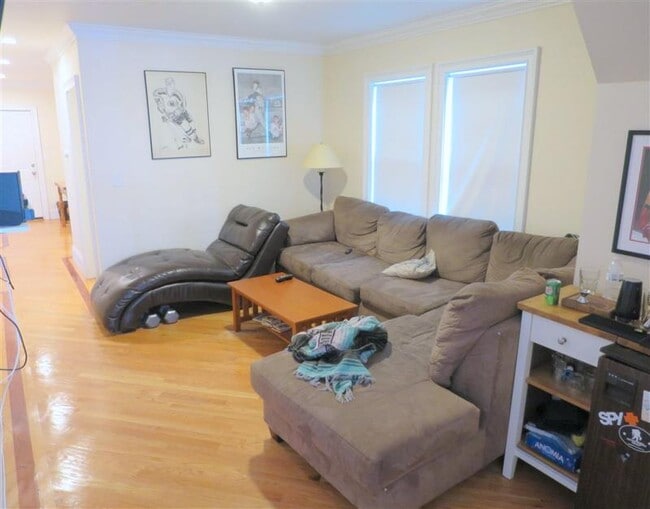 Photo - 2 Edgar Ct Unit 1