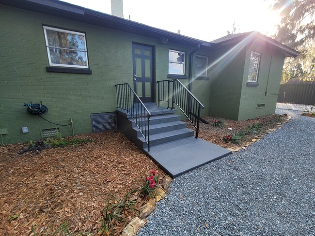 Photo - 5321 NE 29th St