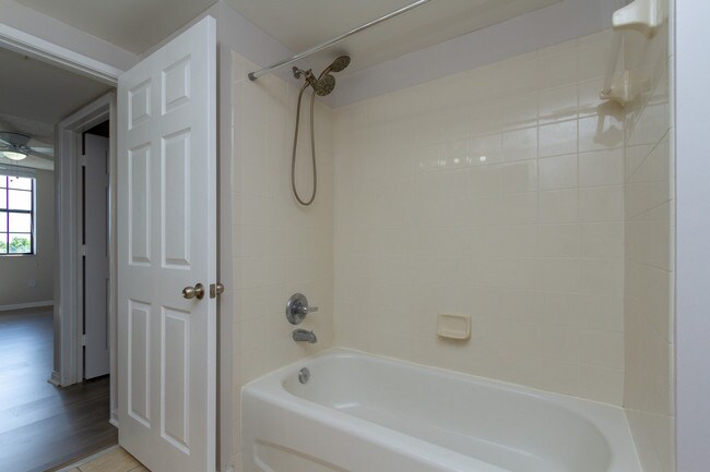 Photo - Regent Park At Young Circle