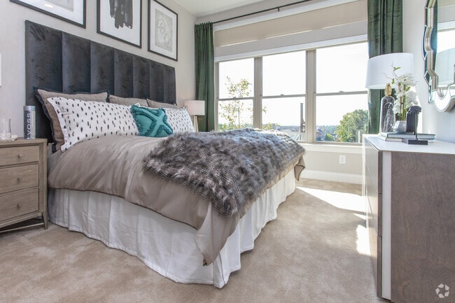 2BR, 2BA - 1122SF