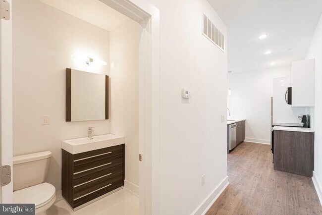 Photo - 2623 Christian St Unit 301