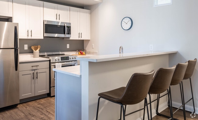 1BR, 1BA _828 SF