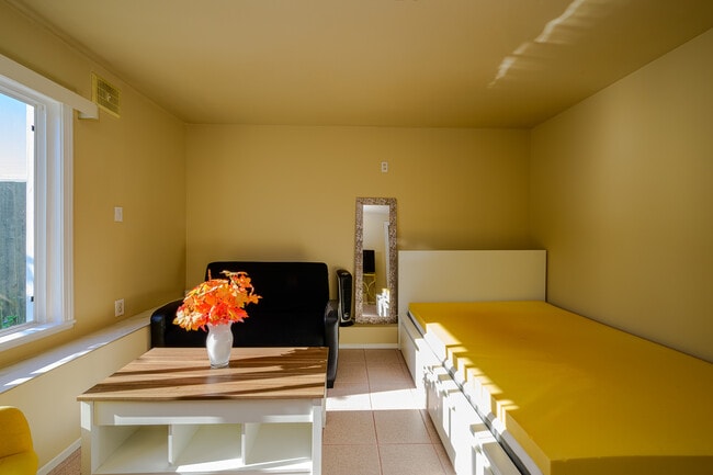 Photo - 2733 Ortega St Unit A