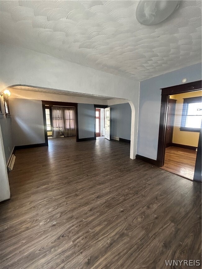Photo - 81 St Florian St
