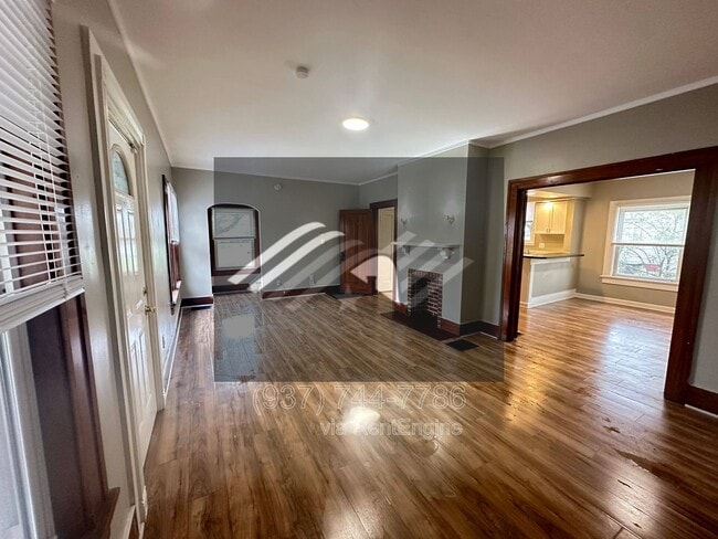 Photo - 8 E Hillcrest Ave