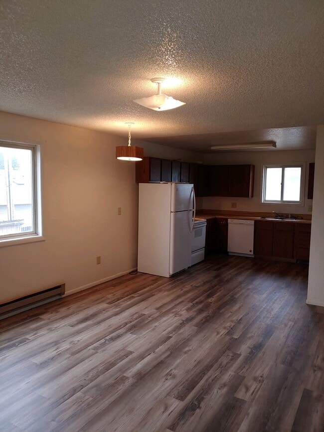 Photo - 2826 Baker Dr Unit Apt A