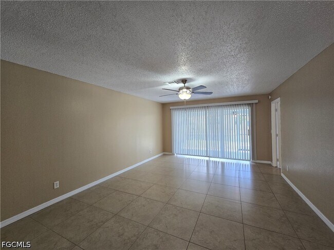 Photo - 702 SE 47th St