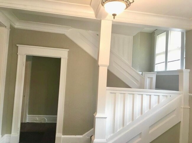 Photo - 3850 E 62nd St