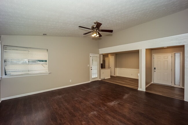 Photo - 596 Post Oak Rd