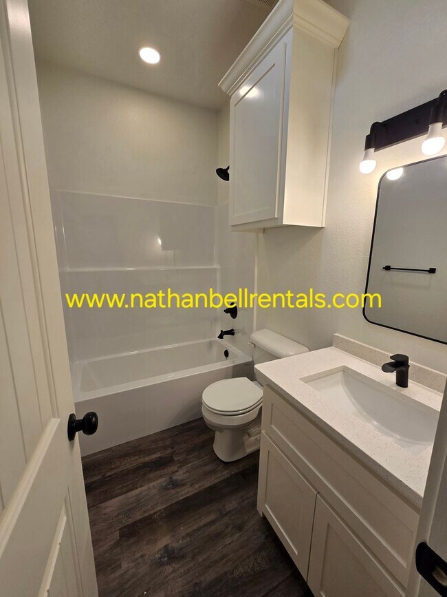 Photo - 2 Bed / 2 Bath Duplex