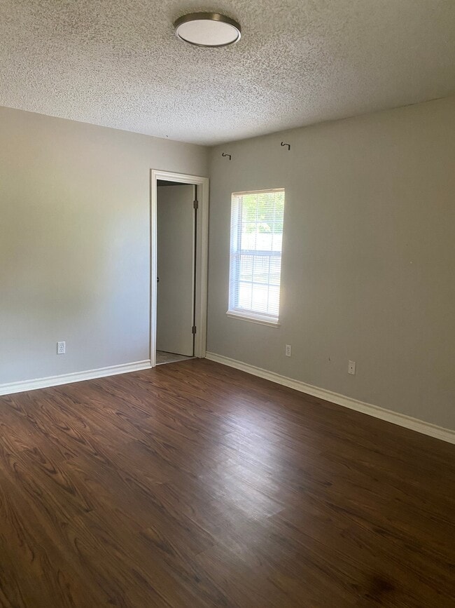 3508 Sabine Ave