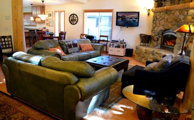 Photo - Sweet 2BD Cabin! Avail for a 3-6 month Win...