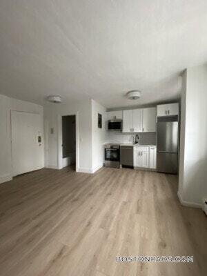 Photo - 740 E 7th St Unit 32