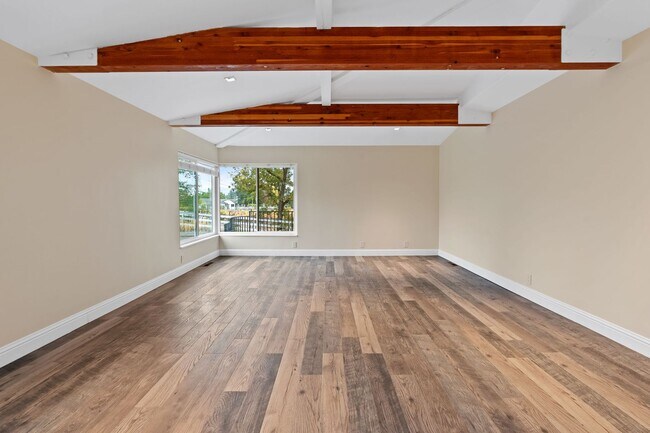 Photo - 3-Bed, 3-Bath Home with Spacious Layout and Vineyard Views