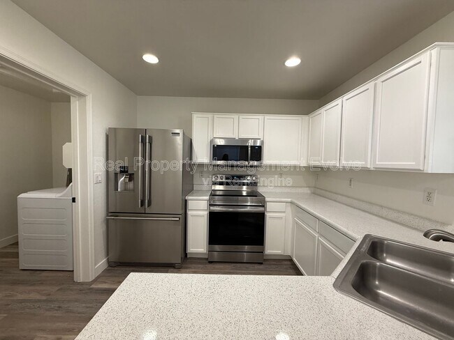 Photo - 2809 N 107th Dr