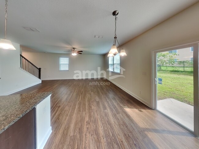 Photo - 8571 Highfield Ave