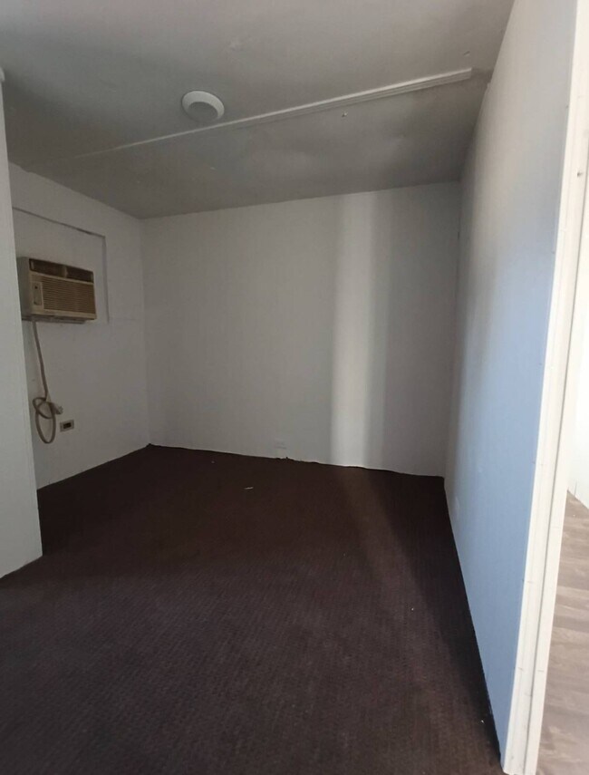 Photo - 1435 W King St