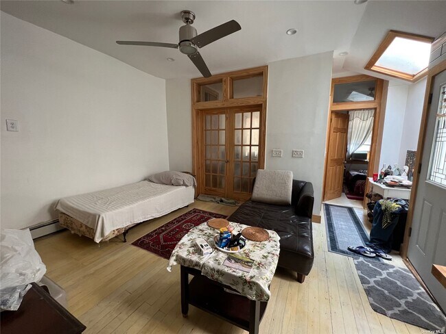 Photo - 103-61 104th St