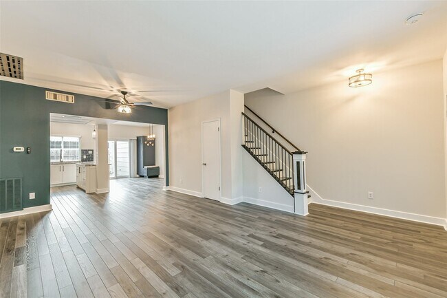 Photo - 14723 Barryknoll Ln Unidad 96