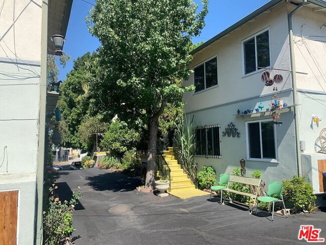 Building Photo - 110 S Rampart Blvd Unit 8